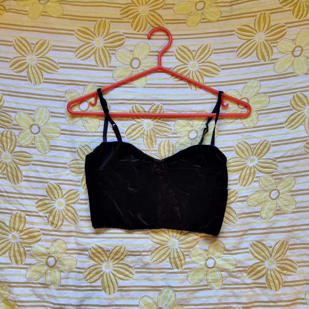✨️ Garage Black Velvet Strapless Top